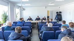 В Нарьян-Марском АТП прошла встреча водителей с сотрудниками ГИБДД