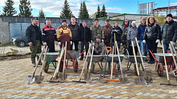 Жители Малого Качгорта озеленили место для отдыха