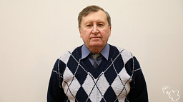 Поздравления с юбилеем принимает ветеран авиации Сергей Крымов