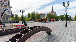 «Чистый город» начал устанавливать новые цветочные вазоны