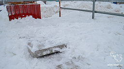 Пожарный водоем в Старом аэропорту обезопасили