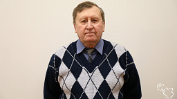 Поздравления с днём рождения принимает ветеран авиации Сергей Крымов