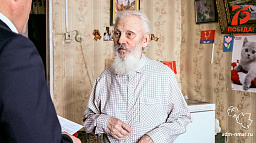 Жителям Нарьян-Мара вручают юбилейные медали к 75-летию Победы