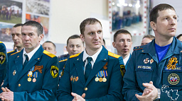 Глава Нарьян-Мара поздравил огнеборцев с юбилеем пожарной службы