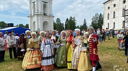 Семья Сафоновых представила ТОС «Старый аэропорт» на празднике народных мастеров России